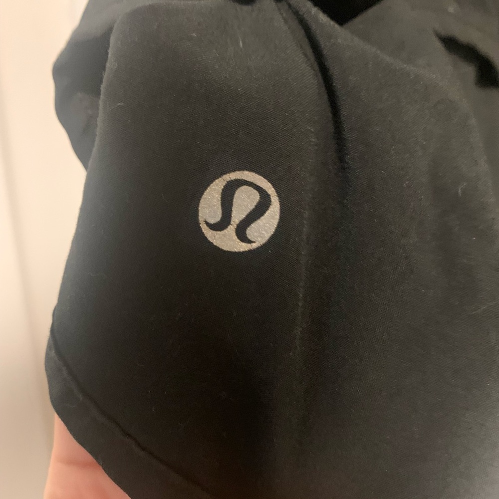 Lululemon speed up low rise lined short 2.5” - Picture 8 of 9